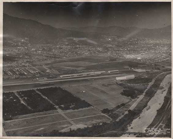 Grand Central Air Terminal Before the 1929 Upgrades (Source: McLeod Collection)
